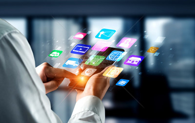 社交媒体平台多渠道营销与互联网支付服务在在线零售中的应用